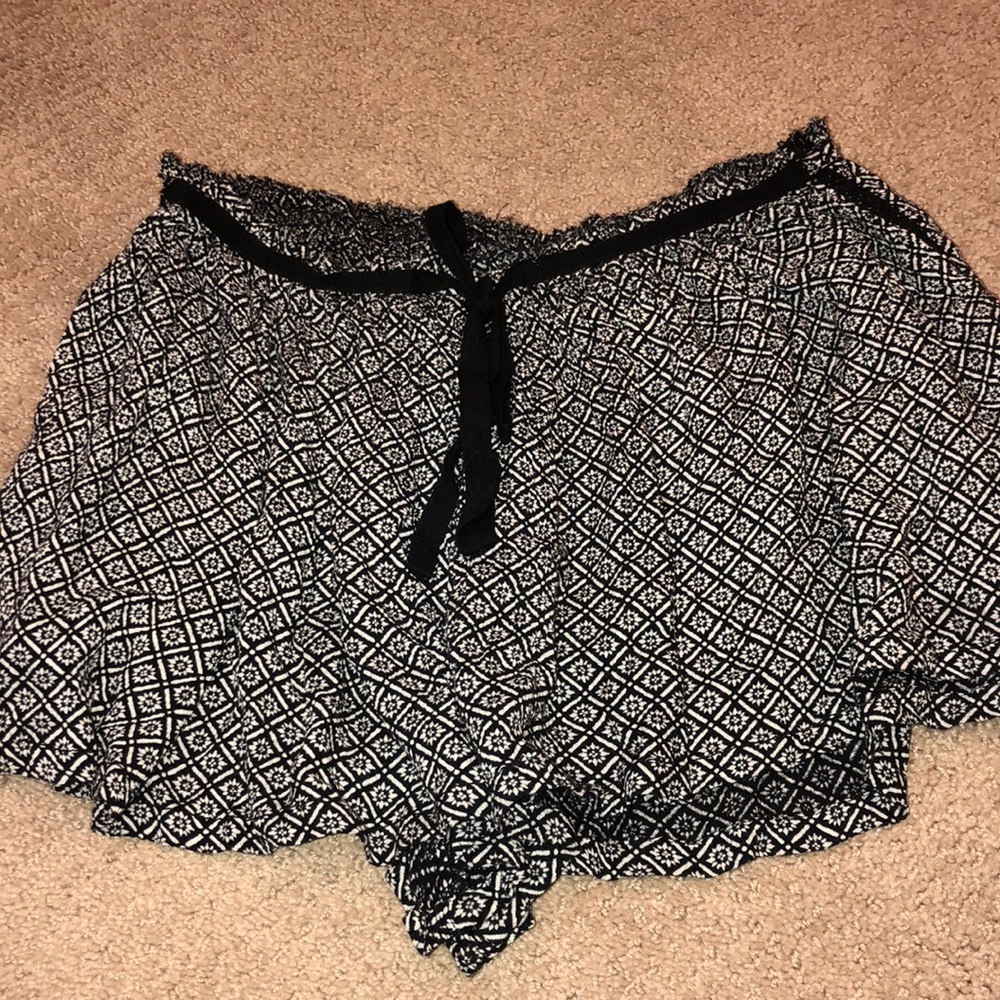 Ecote flowy shorts